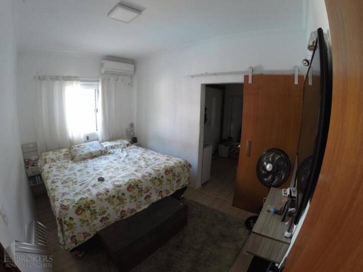 Casa à venda com 2 quartos, 165m² - Foto 11