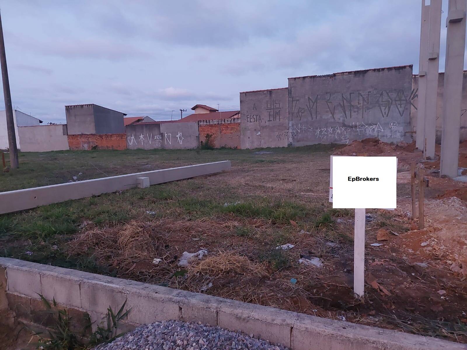 Terreno, 300 m² - Foto 1