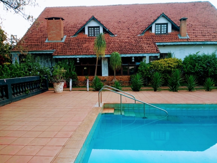 Chácara à venda com 9 quartos, 1000m² - Foto 8