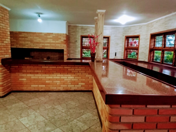 Chácara à venda com 9 quartos, 1000m² - Foto 25