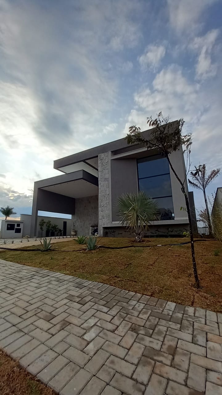 Casa, 3 quartos, 255 m² - Foto 1