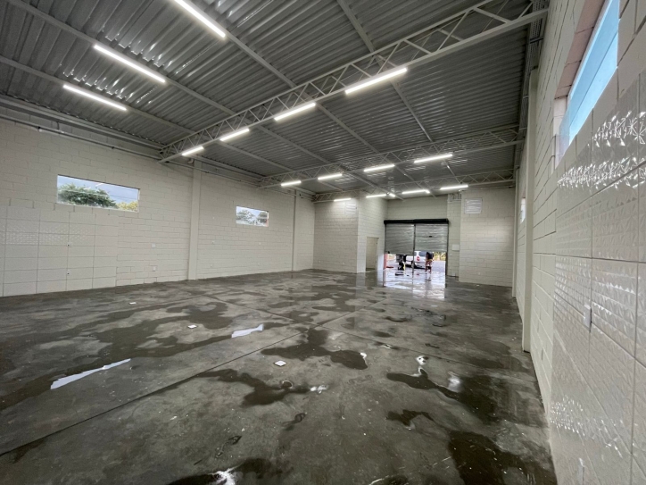 Depósito-Galpão, 205 m² - Foto 9