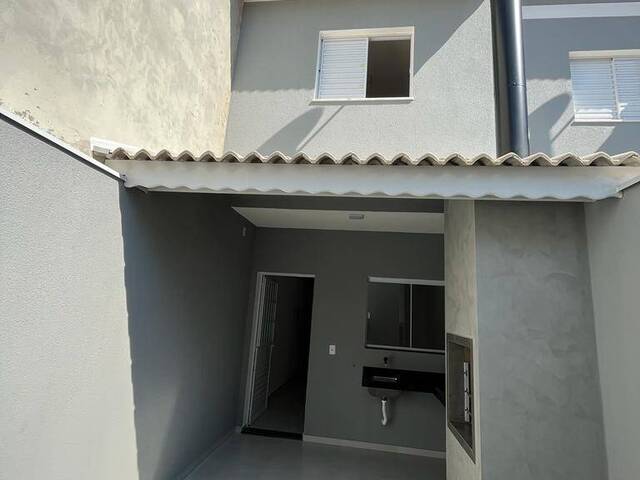 Sobrado para Venda em Sorocaba - 2