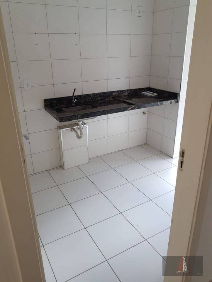Apartamento à venda com 2 quartos, 60m² - Foto 11