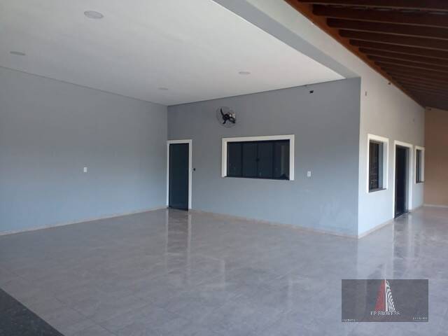 Sítio, 3 quartos, 1500 m² - Foto 1