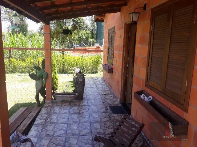 Chácara à venda com 2 quartos, 1000m² - Foto 3