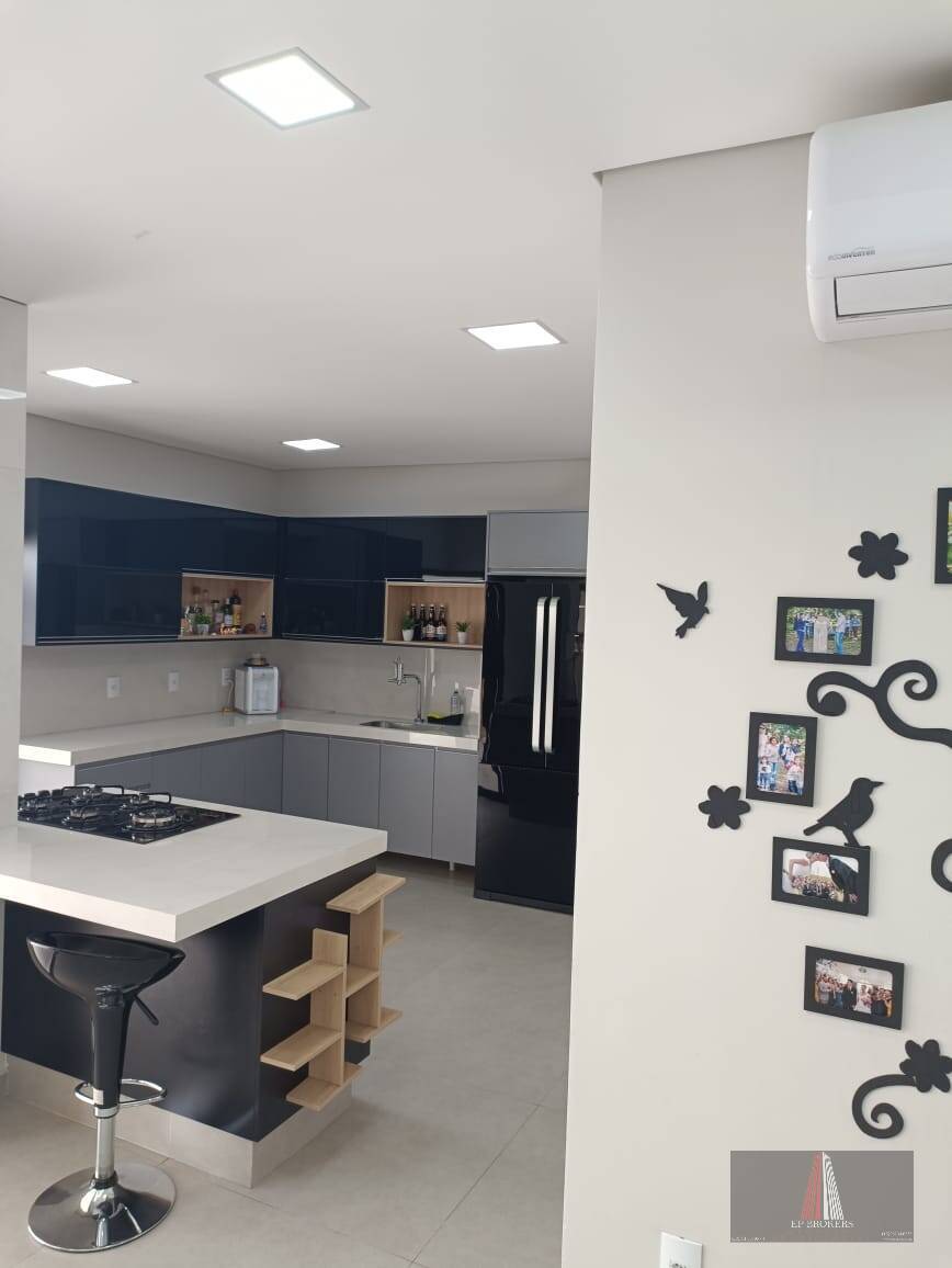 Casa, 3 quartos, 211 m² - Foto 12