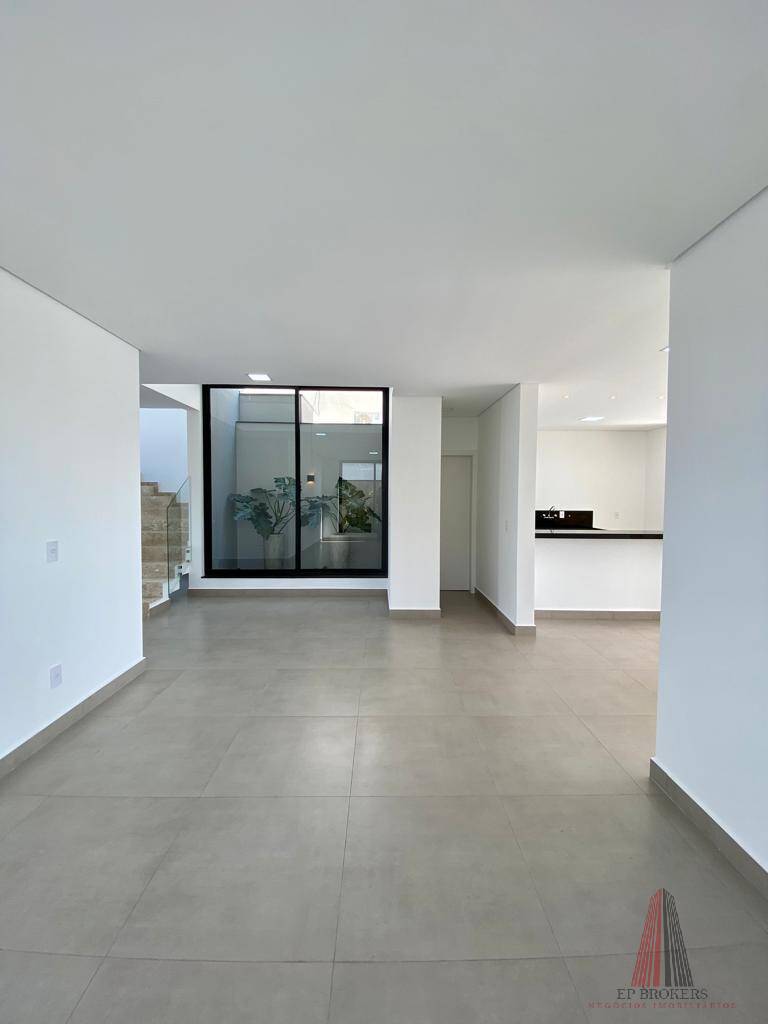 Casa, 3 quartos, 240 m² - Foto 11
