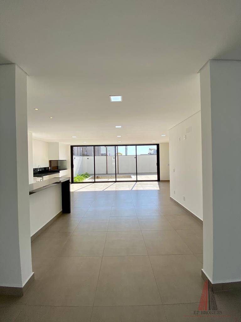 Casa, 3 quartos, 240 m² - Foto 4