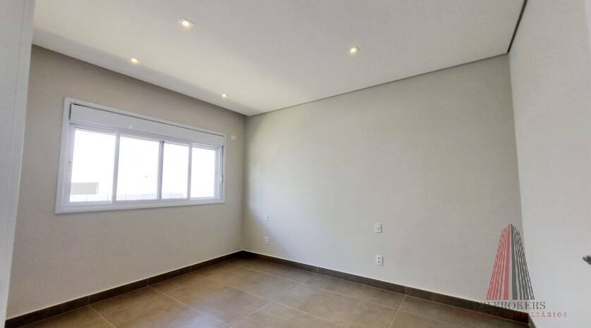 Casa, 4 quartos, 270 m² - Foto 11
