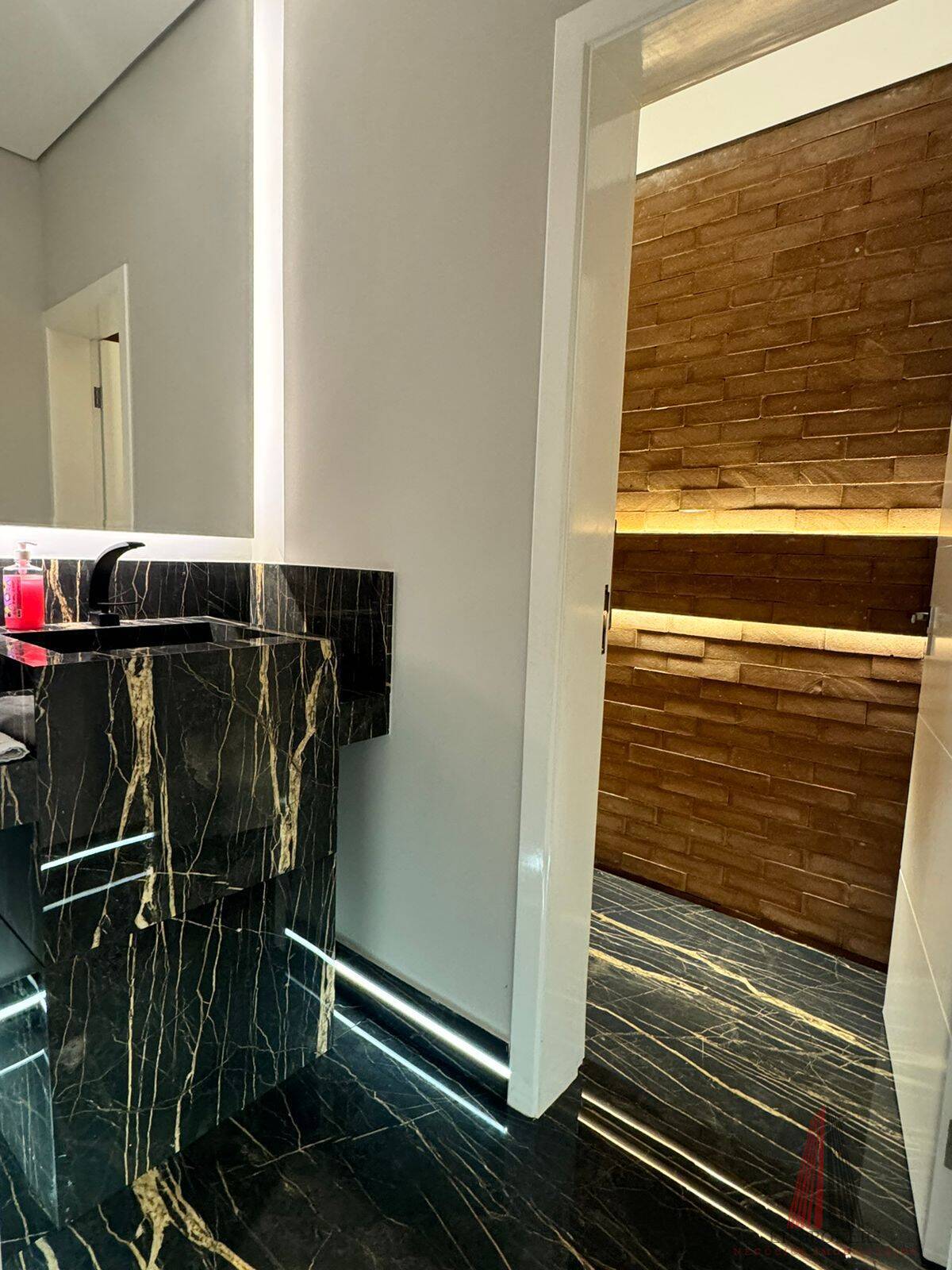 Sobrado, 5 quartos, 450 m² - Foto 3
